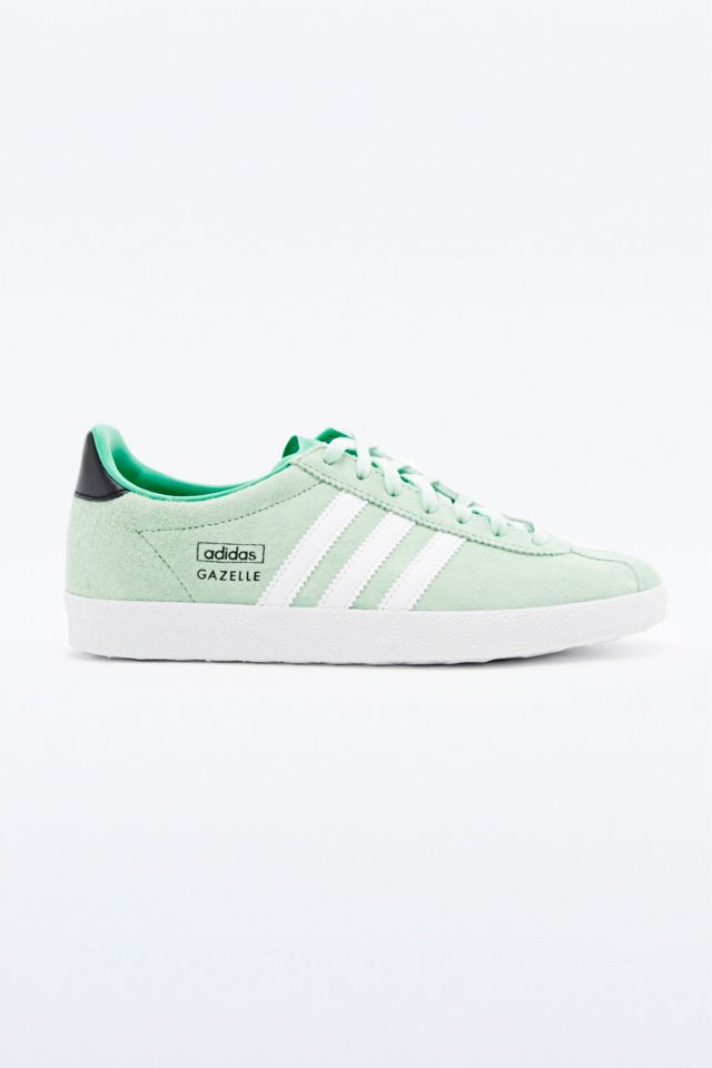 Adidas gazelle shop urban outfitters