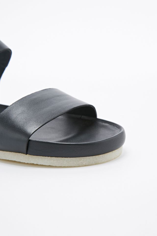 Clarks Dusty Soul Sandals Black | Urban Outfitters
