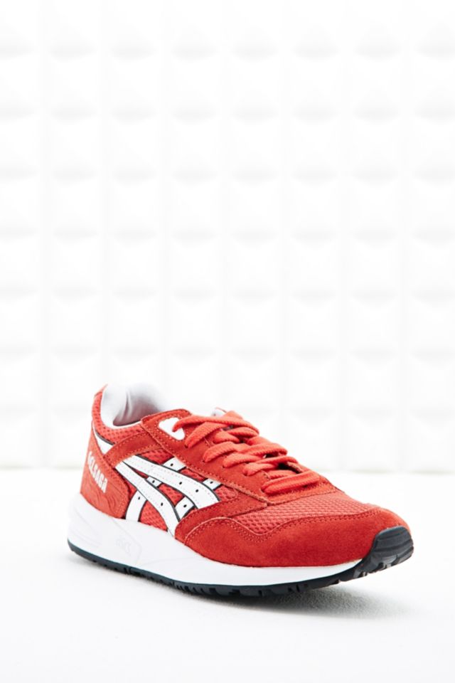 Asics gel saga on sale trainers