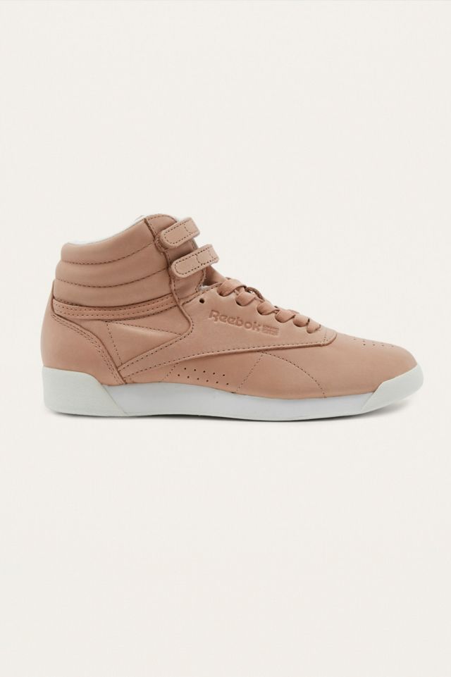 Reebok freestyle hot sale homme beige