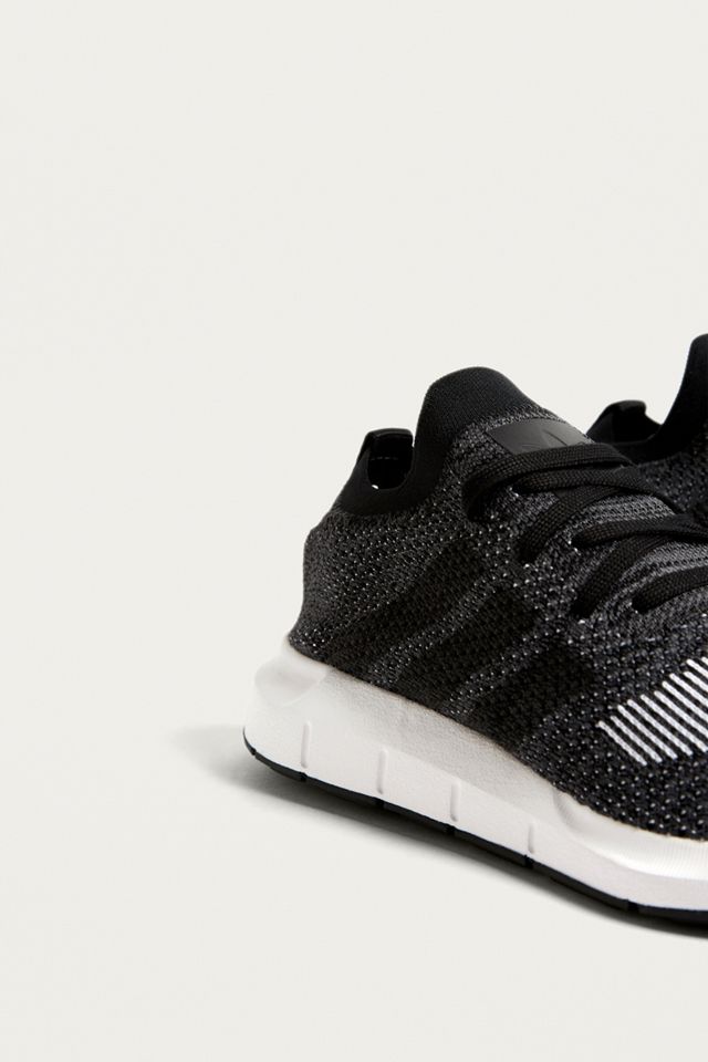 Scarpe da ginnastica adidas Originals Swift Run Black #2