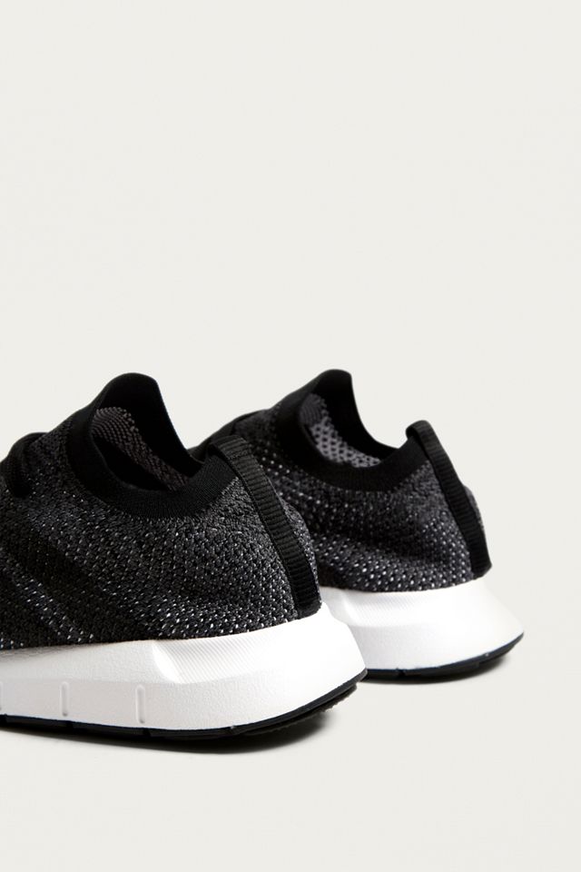 Scarpe da ginnastica adidas Originals Swift Run Black #3