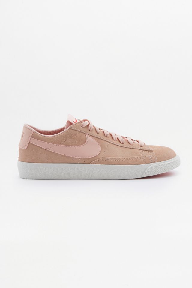 Pink suede shop nike trainers