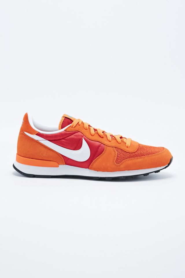 cortar Cuota de admisión En marcha Nike Internationalist Trainers in Orange and Red | Urban Outfitters UK