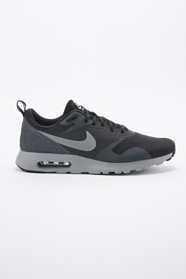 nike air max tavas trainers