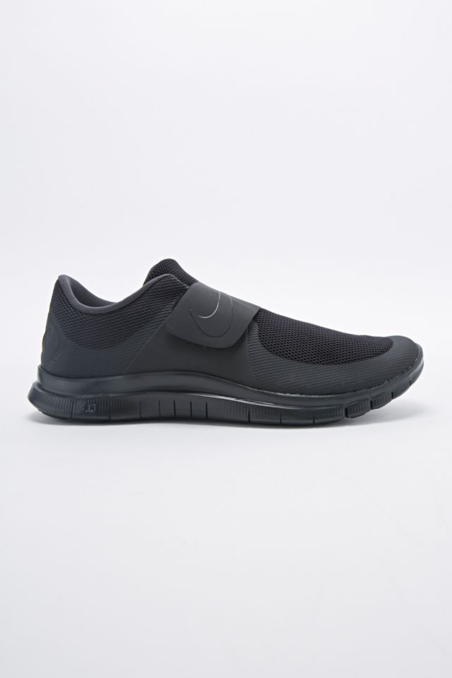 Nike free hotsell socfly black