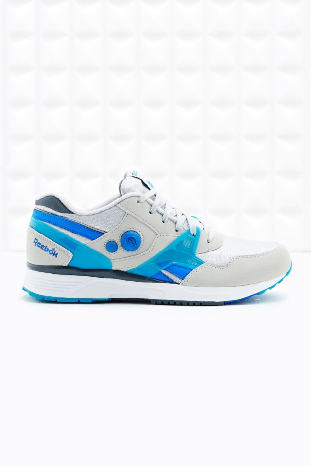 logo Enorme dramático Reebok Pump Running Dual Trainers in Grey and Blue | Urban Outfitters UK