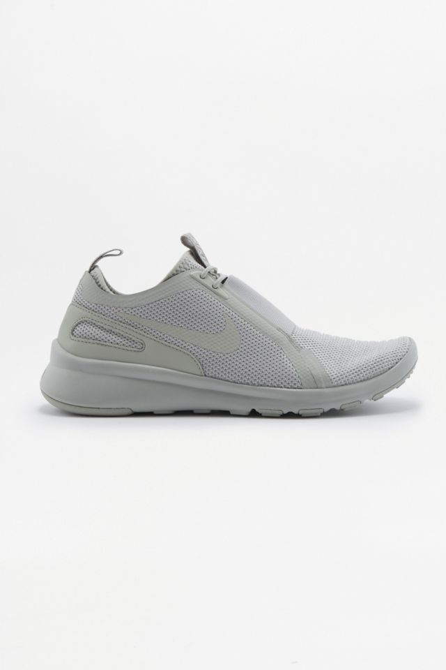 Nike slip on trainers best sale