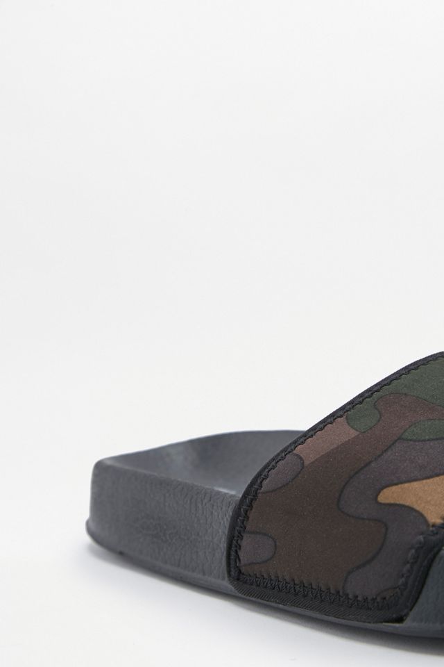 UO Camo Pool Sliders #2