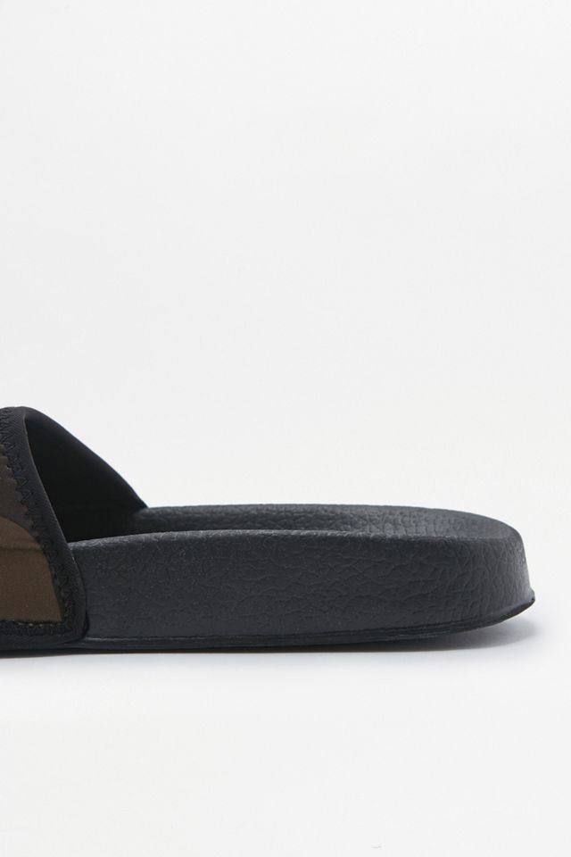 UO Camo Pool Sliders #4