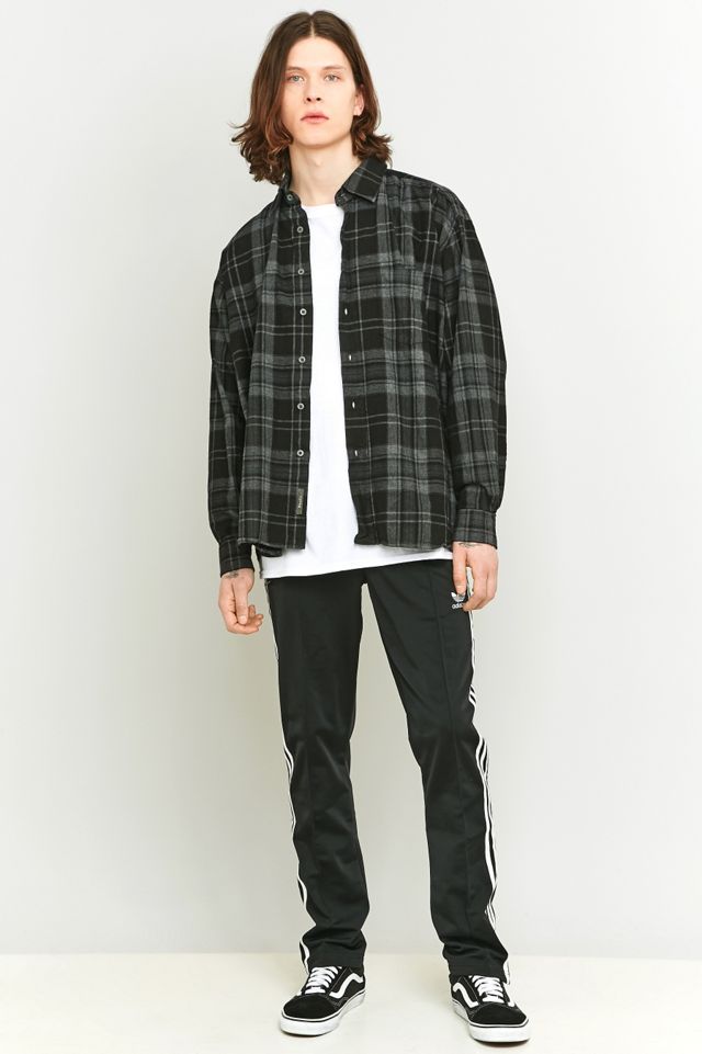 Urban Renewal Vintage Customised Black Dog Embroidery Flannel Shirt #4