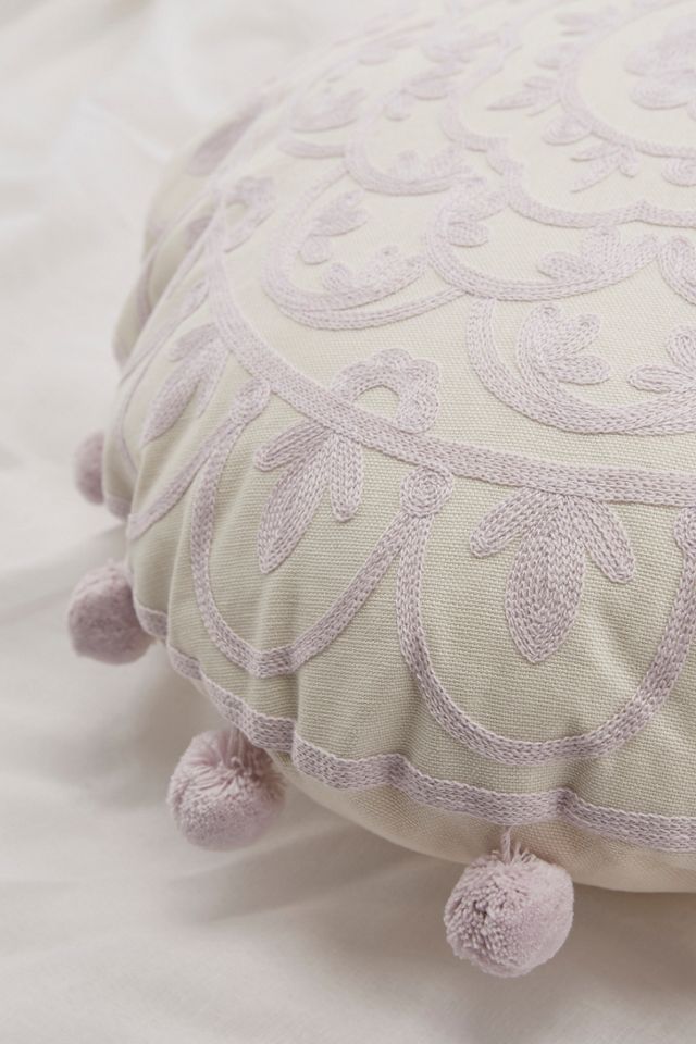 Circle Pom-Pom Cushion #1