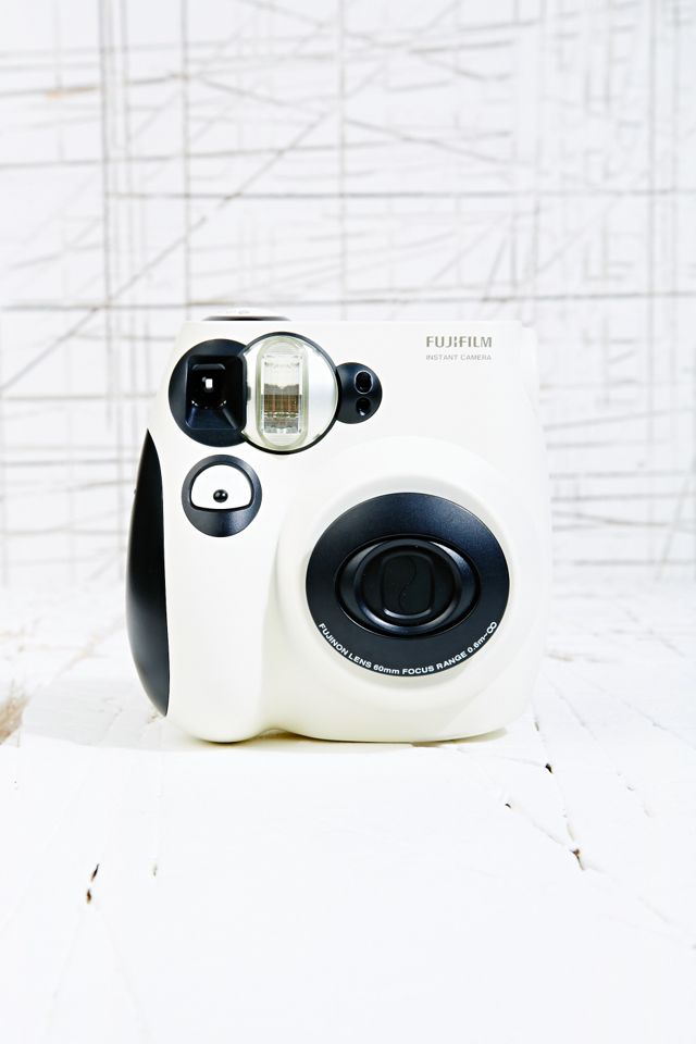 Fuji „Instax“ Mini-7-Kamera in Schwarz und Weiß #1