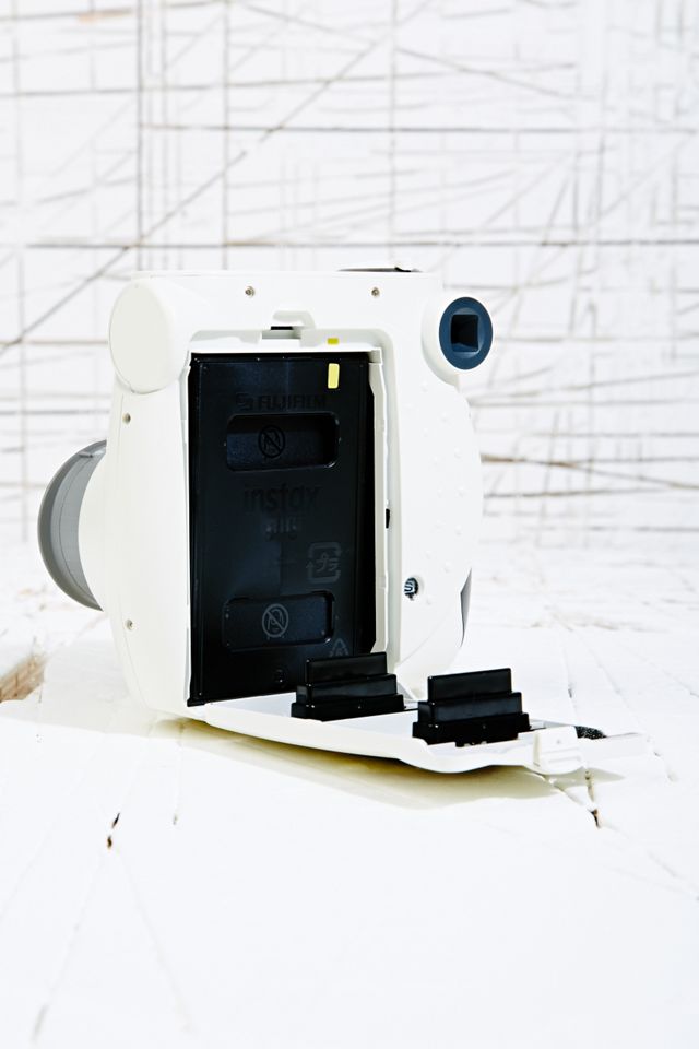 Fuji „Instax“ Mini-7-Kamera in Schwarz und Weiß #2
