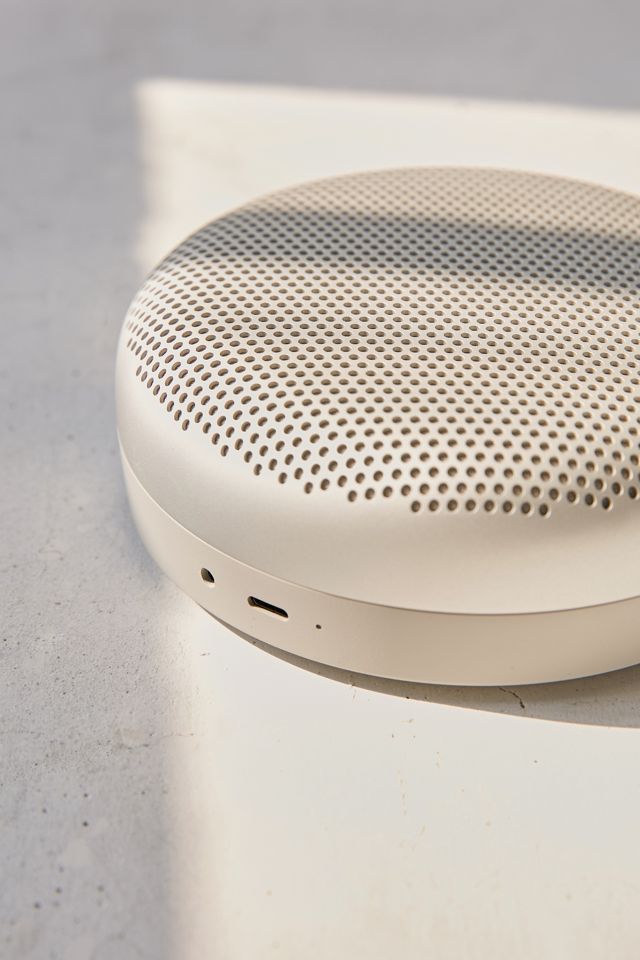 B&O Play – Drahtloser Lautsprecher „A1“ in Taupe #2