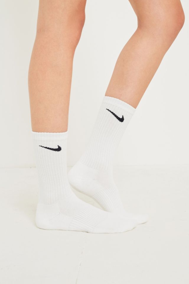 Nike Swoosh Crew Socks 3-Pack | Urban Outfitters UK