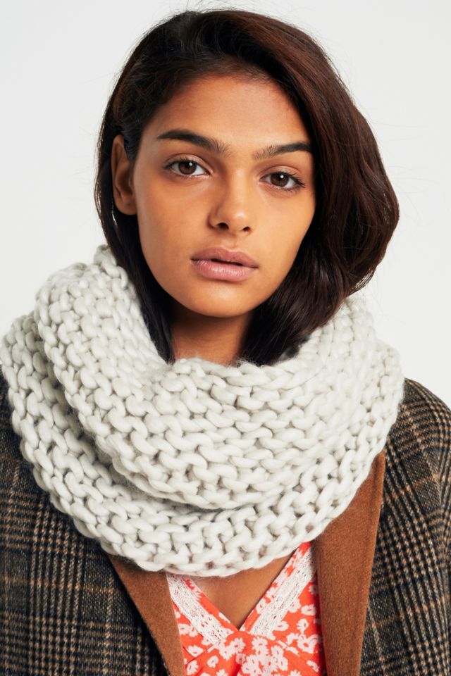 Chunky Knitted Snood | Urban Outfitters UK