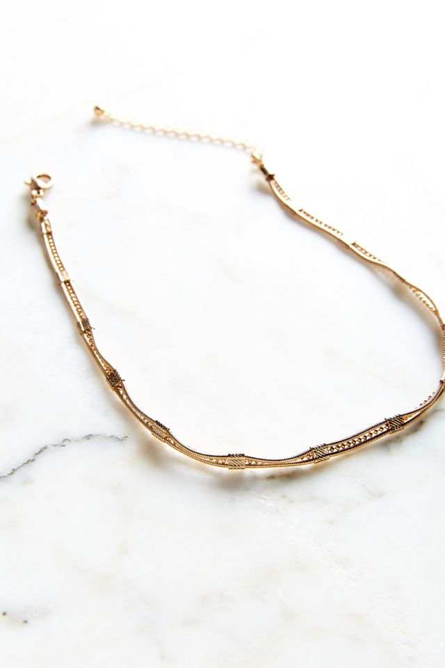 Cali Chain Choker Necklace | Urban Outfitters UK