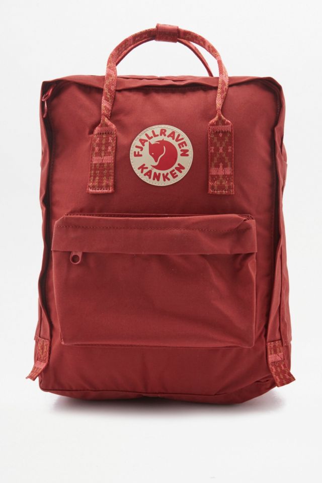 Deep red fjallraven clearance kanken