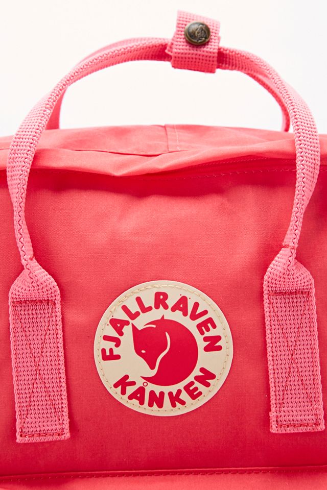 Mochila Fjallraven Kanken Classic Peach Pink Urban Outfitters ES