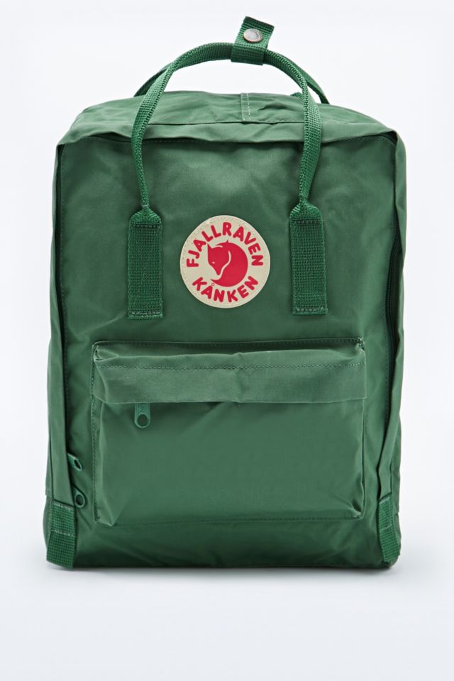 opschorten Interpreteren streepje Fjallraven Kanken Classic Backpack in Salvia Green | Urban Outfitters UK