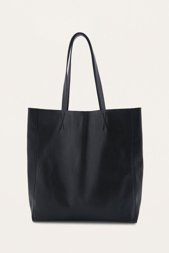 Black urban outfitters discount bag