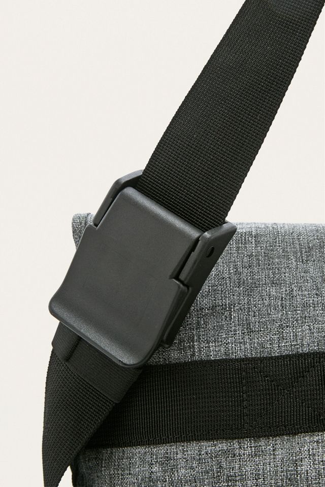 Herschel Supply Co. Odell Raven Crosshatch Messenger Bag Urban