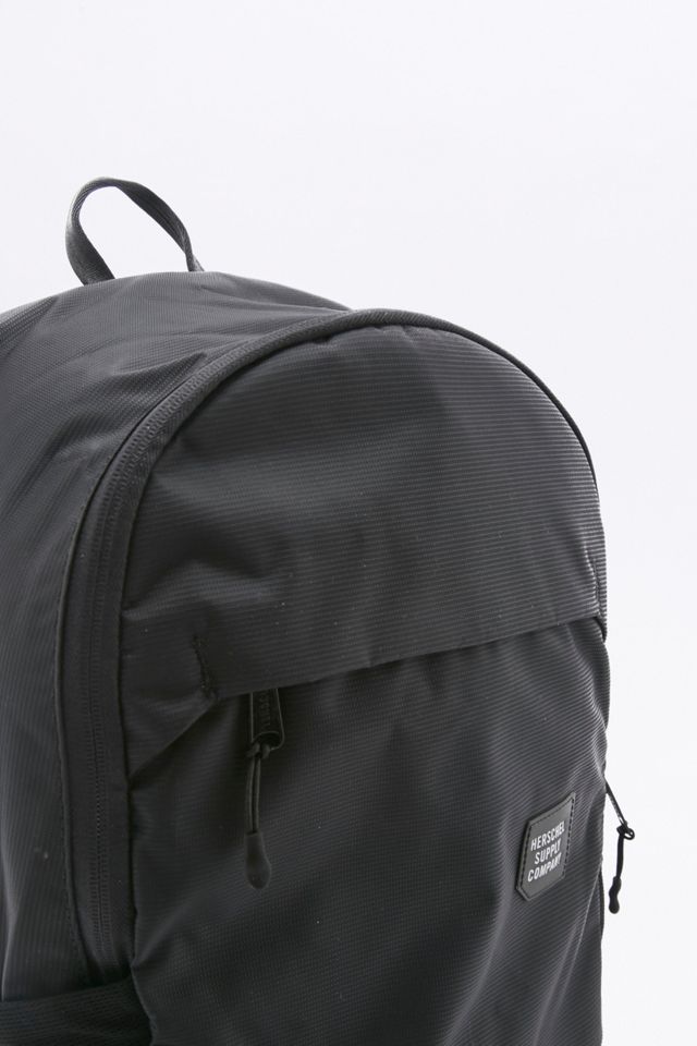 Herschel Supply “Mammoth” Large Backpack in Black, Size 18L Herschel Supply（ハーシェルサプライ） 並行輸入品 ハーシェル  main image 3