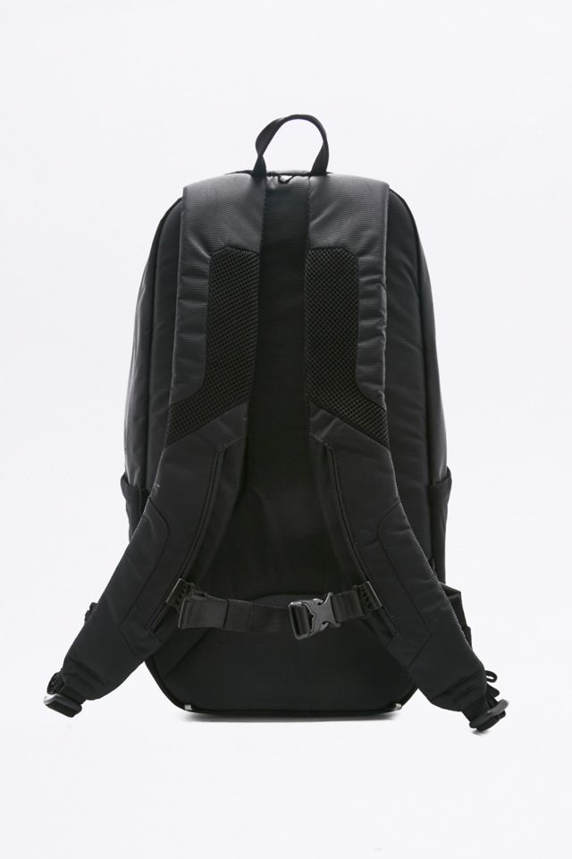 Herschel Supply co. Mammoth Black Backpack | Urban Outfitters UK display picture 2