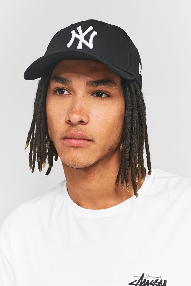 New Era 9FORTY NY Yankees Black Cap | Urban Outfitters UK