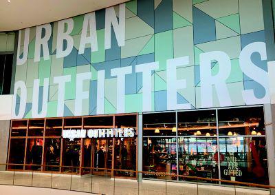 Urban Outfitters Lands in France